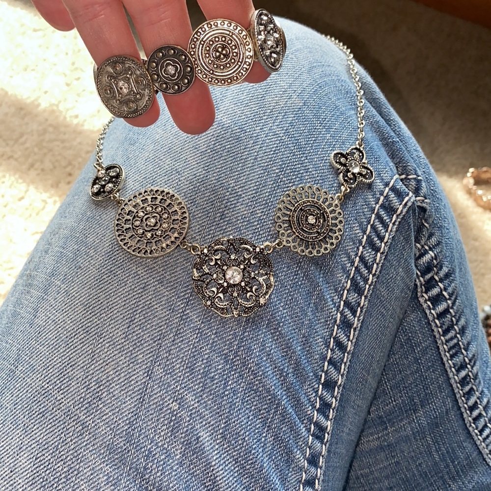 Necklace and bracelet set